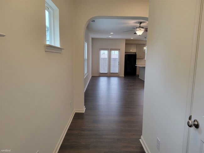 Foto del edificio - 3 br, 2.5 bath Townhome - 4224 Spring Vall...