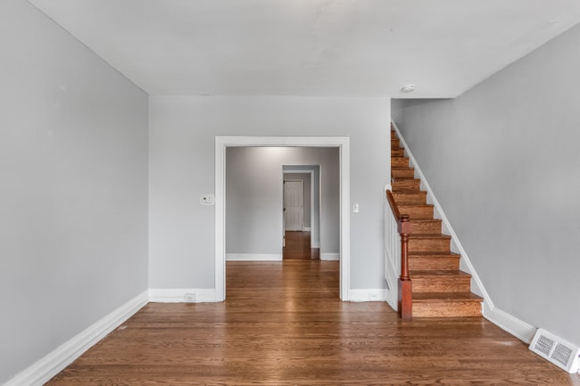 Building Photo - 1030 N Luzerne Ave