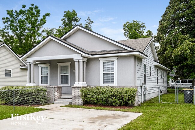 Building Photo - 3207 Rosselle St