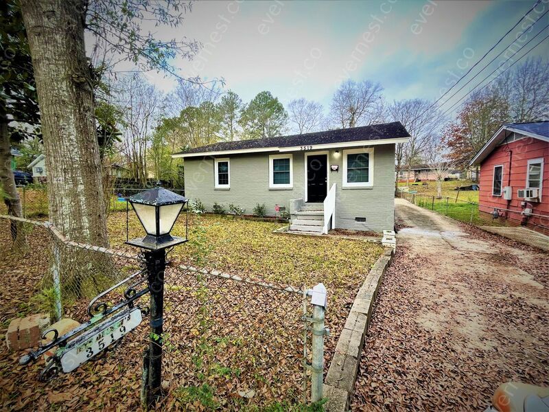 Primary Photo - 3519 Cottage St