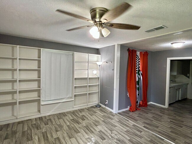 Foto del edificio - 2626 Hillcrest Ave