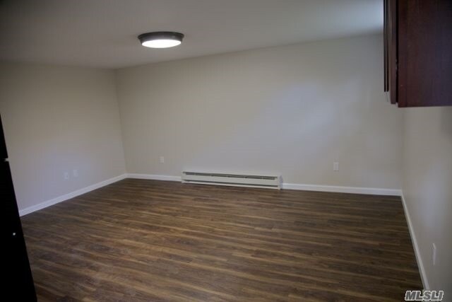 Building Photo - 38 Malba Dr