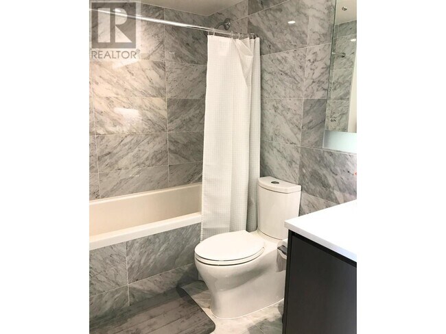 Photo du bâtiment - 8988-8988 Patterson Rd