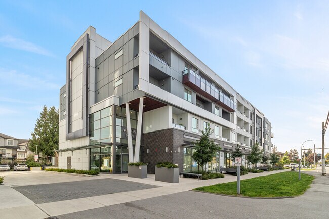 Building Photo - 14438 72 Av