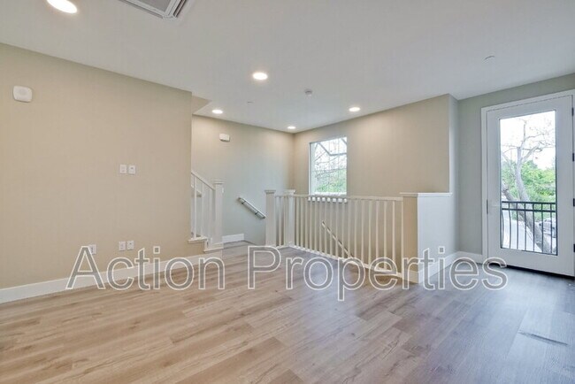 Photo - 549 Walker Dr Townhome