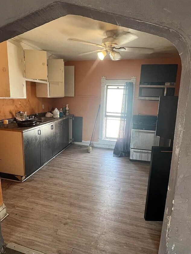 Building Photo - 128 Lafayette St