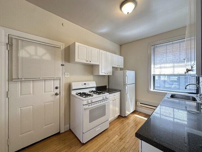 Foto del edificio - 1318 Oak Ave