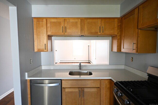 Foto del edificio - 182 Stonybrook Rd