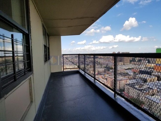 Foto del edificio - 111 Wadsworth Ave