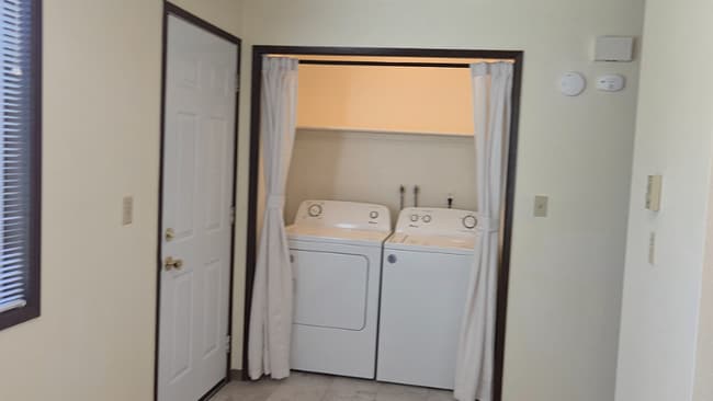 Building Photo - 1204 Short St