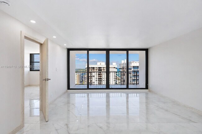 Foto del edificio - 2401 S Ocean Dr