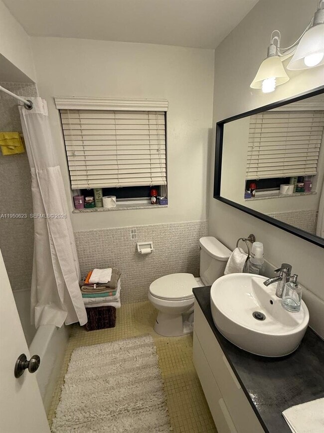 Building Photo - 700 Layne Blvd