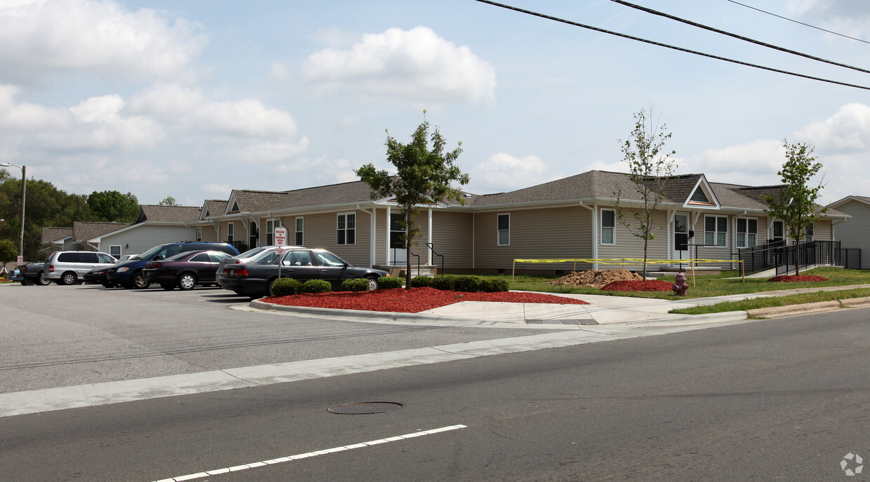 Building Photo - Mutual Heights Apartments