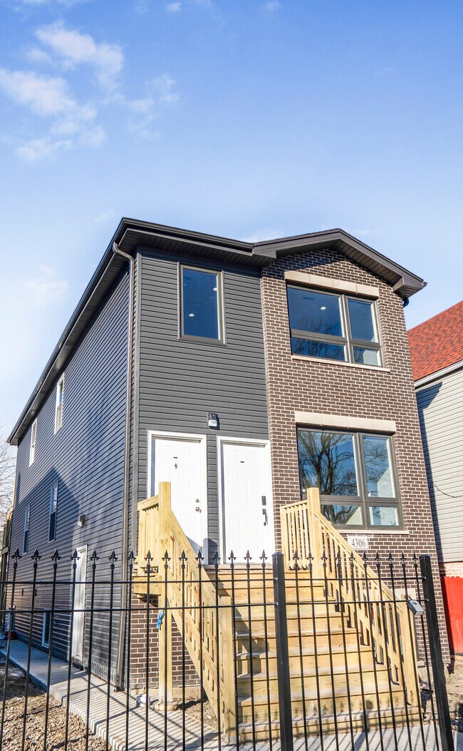 Building Photo - 4306 W Cortez St