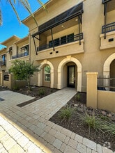 Building Photo - 6565 E Thomas Rd