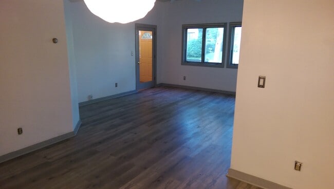 Foto del edificio - 3267 N Bartlett Ave