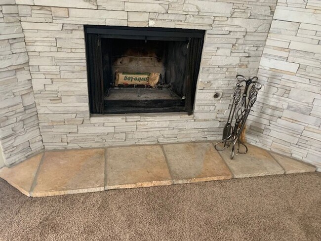 Foto del edificio - 3 Bedroom, 2 Bath, 2 car garage