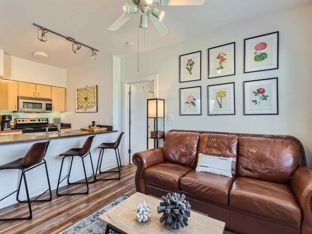 Foto principal - 1201 Grove Blvd