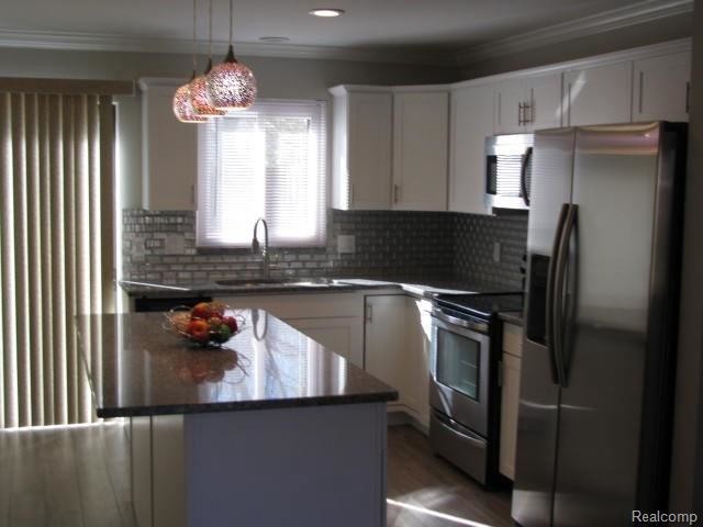 Building Photo - 45294 Manor Dr