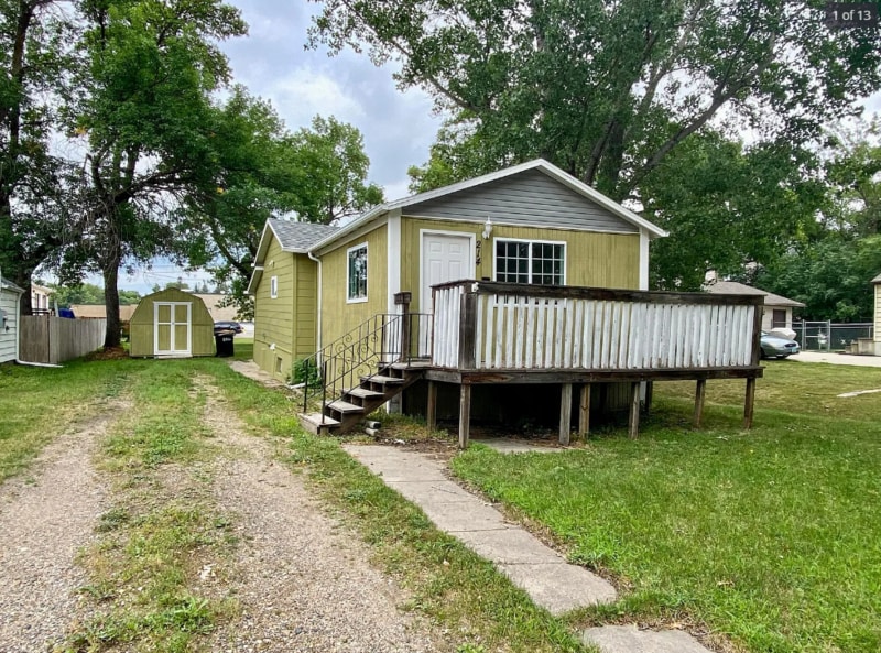 Primary Photo - 214 2nd Ave W