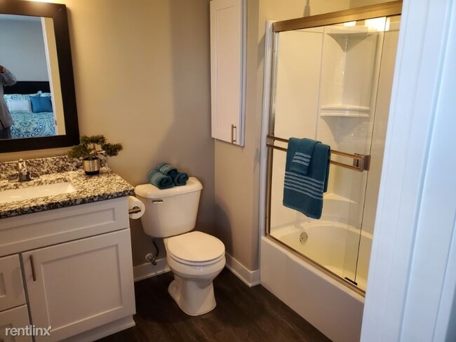 Building Photo - 2 br, 2 bath Apartment - 34700  Seaglass Dr