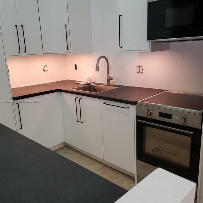 Foto del edificio - 9978 N Belfort Cir