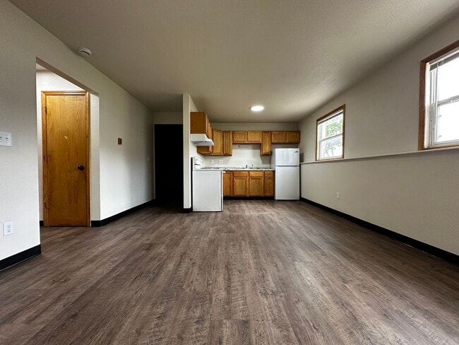 Building Photo - Regal Landing ||