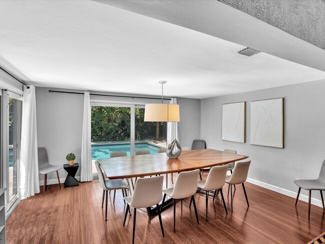 Foto del edificio - 1786 NE 21st St