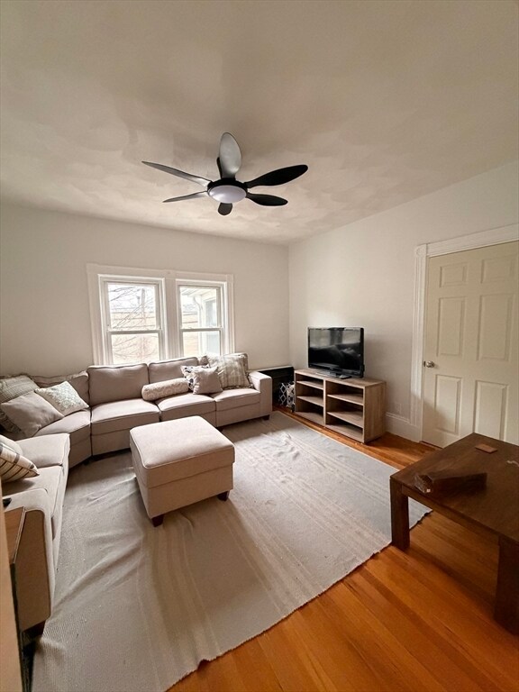 Foto del edificio - 175 Everett St