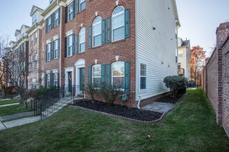 Building Photo - 20345 Notting Hill Way