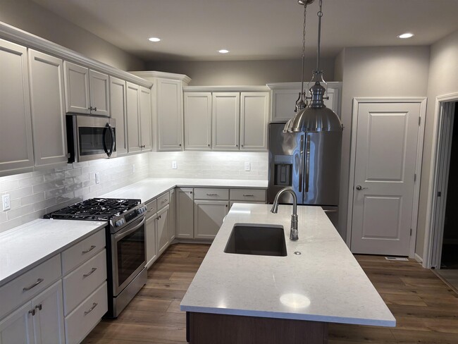 Building Photo - 2155 Rosenberg Ln