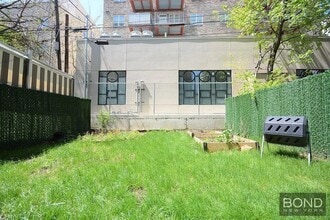 Building Photo - 956 Bedford Ave