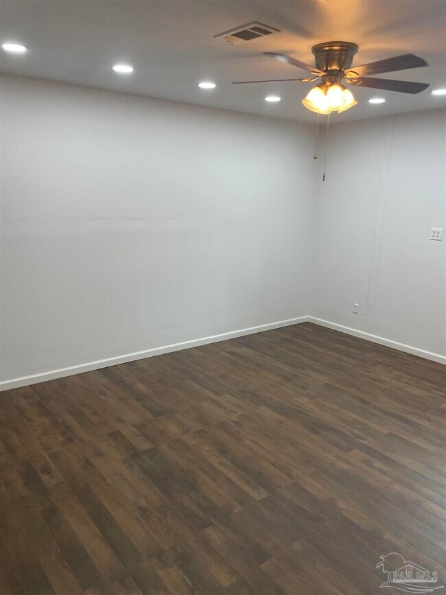 Foto del edificio - 540 Templehill St