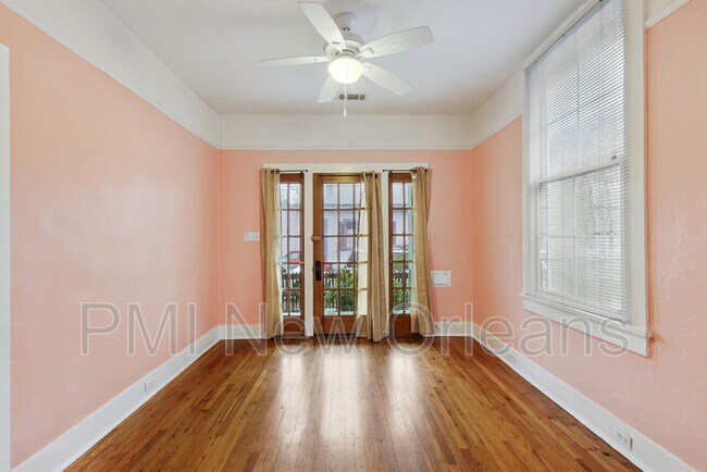 Building Photo - 804 Constantinople St