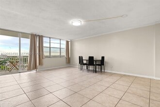 Building Photo - 2100 Sans Souci Blvd