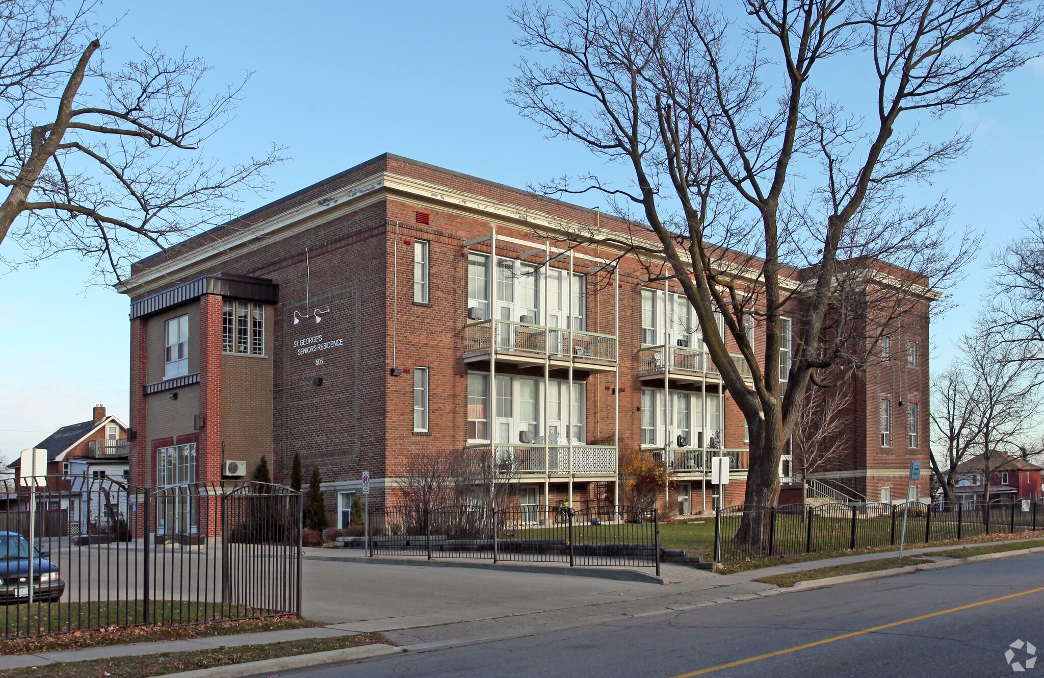 St George's Ukrainian Seniors Residence Apartments - 505 Simcoe St S ...