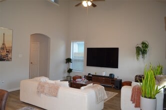 Building Photo - 27094 Grey Fox Run