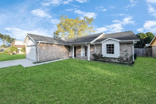 Building Photo - 15030 Royal Shadows Dr