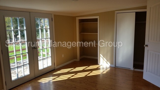Building Photo - 205 Hammitt Rd