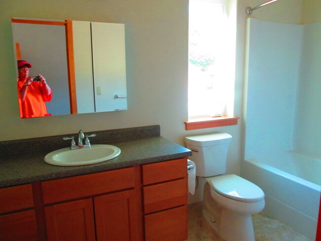 Master bath - 5109 S Tongass Hwy