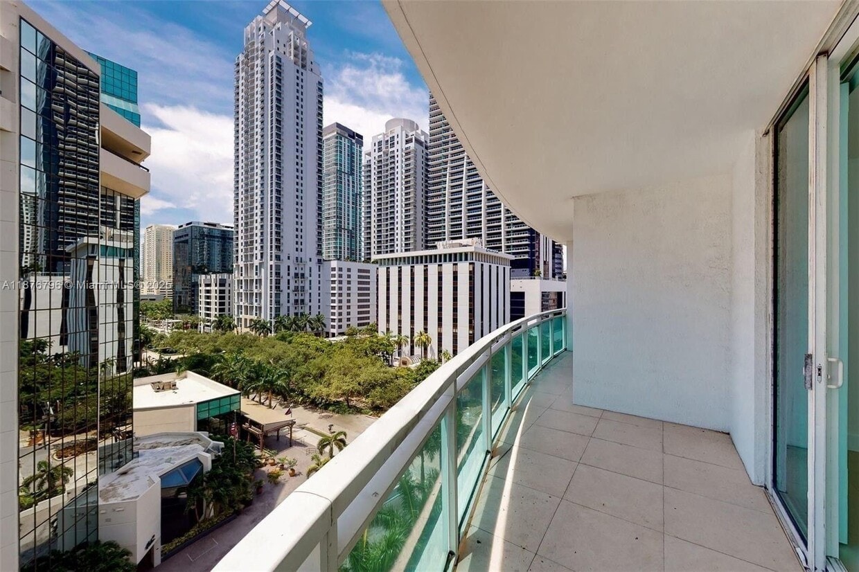 Foto principal - 951 Brickell Ave