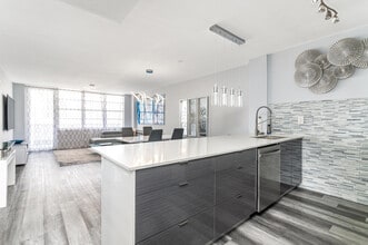 Building Photo - 3725 S Ocean Dr