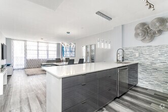 Building Photo - 3725 S Ocean Dr