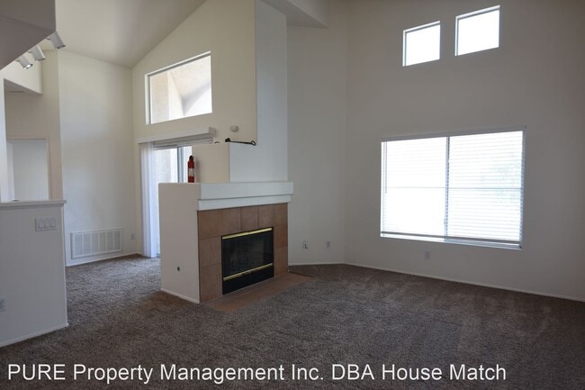 Building Photo - 2 br, 2 bath House - 5560 Renaissance Dr. #1