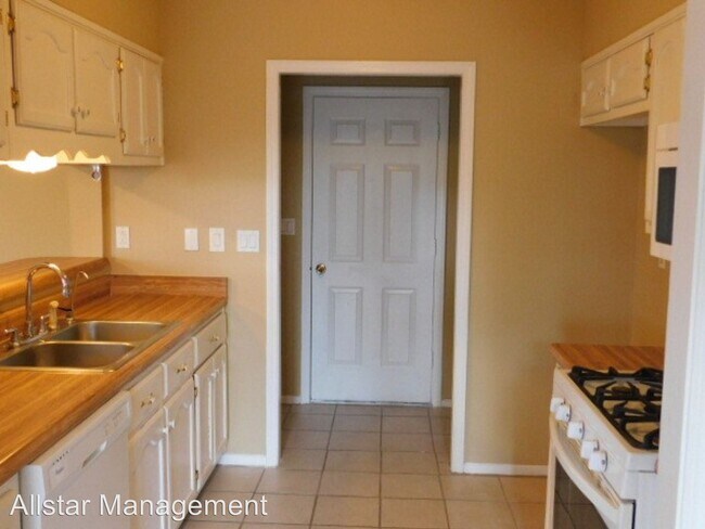 Building Photo - 3 br, 2 bath House - 6555 Westbury Ave