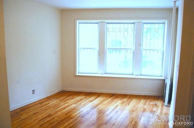 Building Photo - 5 East 21st Street