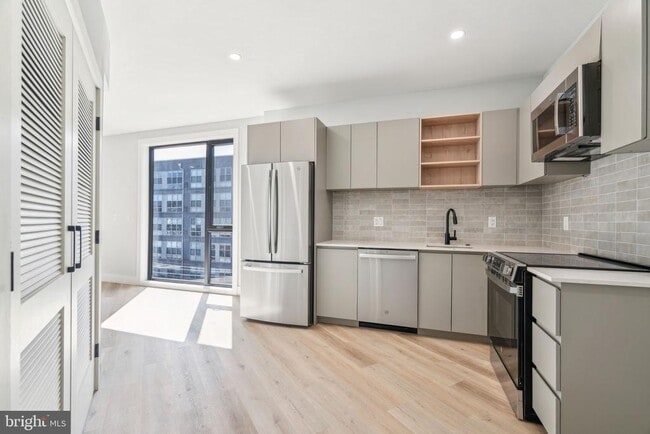 Foto del edificio - 3748 Lancaster Ave