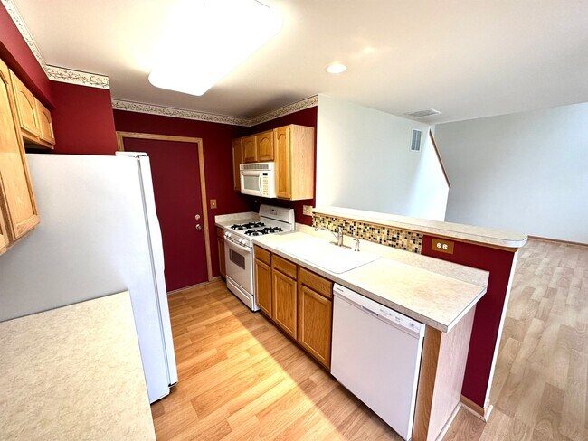 Building Photo - 2338 Foxmoor Ln