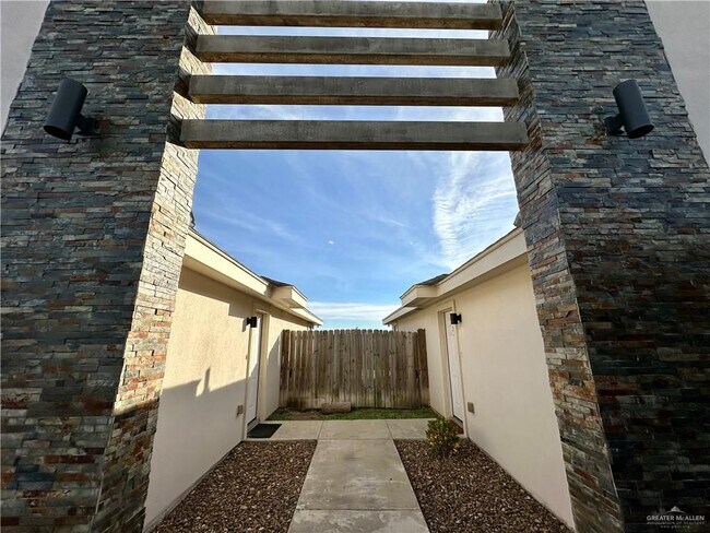 Foto del edificio - 18 Wolverine St