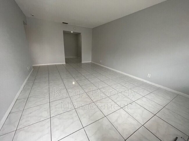 Building Photo - 7750 SW 10th Ct